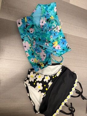 Kids Floral Two-Piece Swim Set - Blue & Black